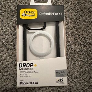 Otterbox Defender Pro XT iPhone 14 pro case